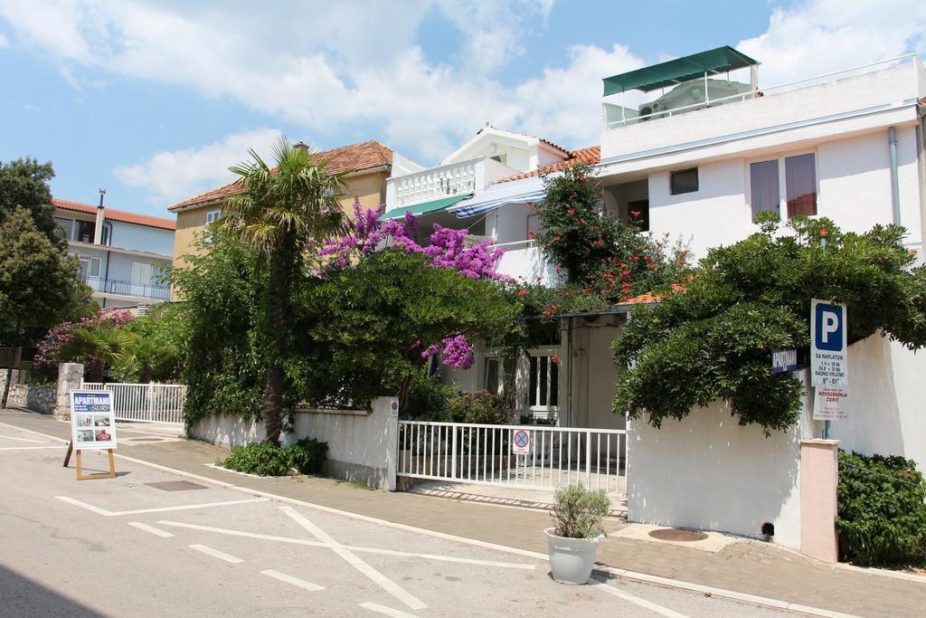 Apartments Suri Vodice Exterior foto